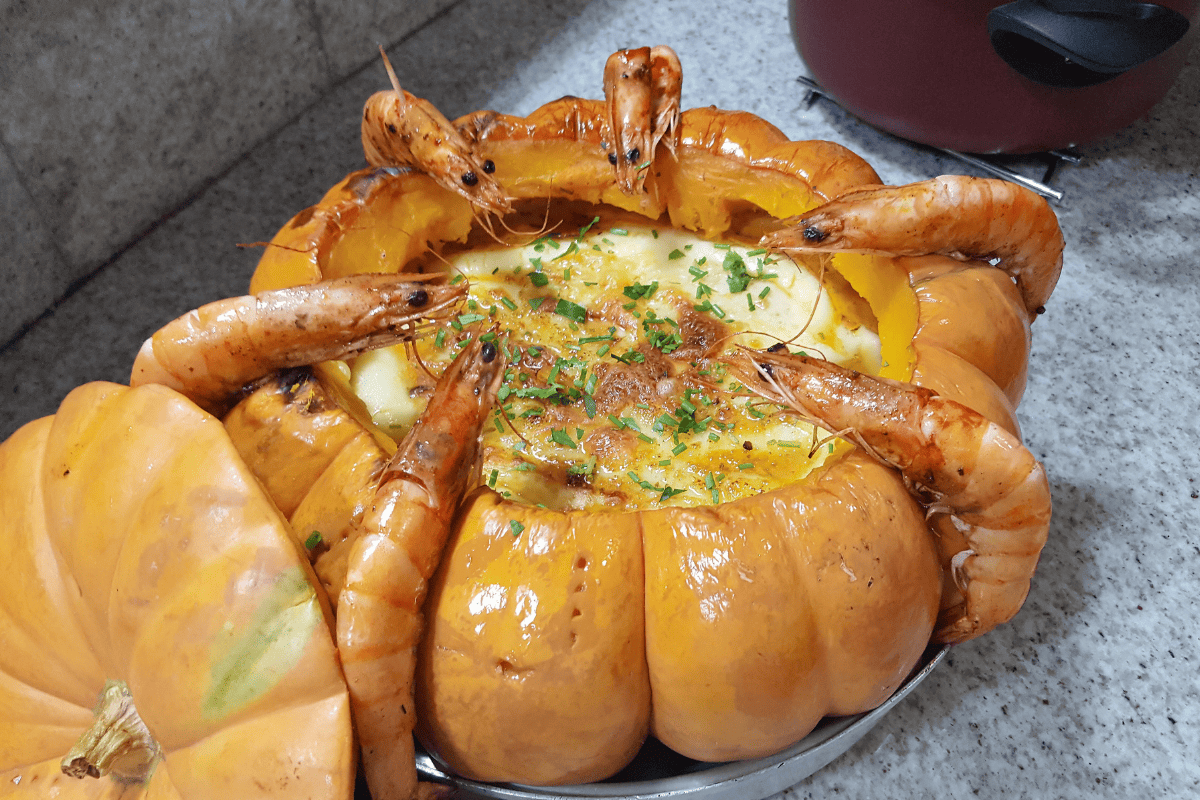 Brazilian stuffed pumpkin with shrimp stew