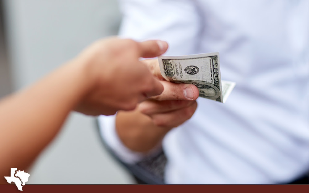 Should you tip the waiter directly