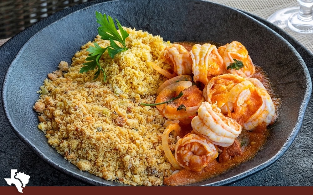 What Bobo De Camarao Is Served With